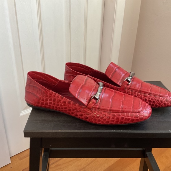 Vince Camuto Red Croc Leather Loafers, Women’s SZ 11 - Picture 3 of 9